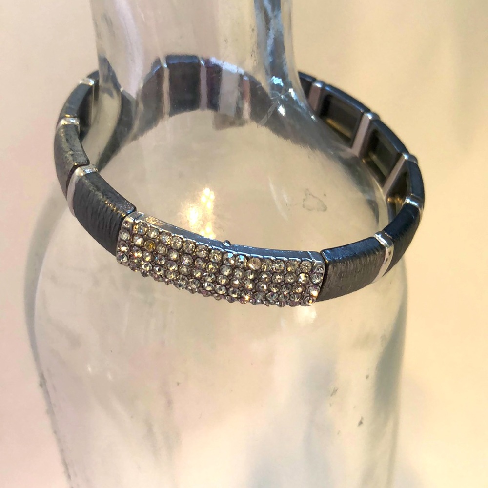 😃 Bundle 3 😃 for $20! Silver & Pewter Stretch Bracelet w/ crystal Beads